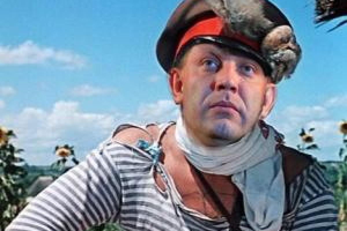 Политический обозреватель о Захарченко: Лжеалександр Первый, мнящий себя донецким царем Политический обозреватель о Захарченко: Лжеалександр Первый, мнящий себя донецким царем