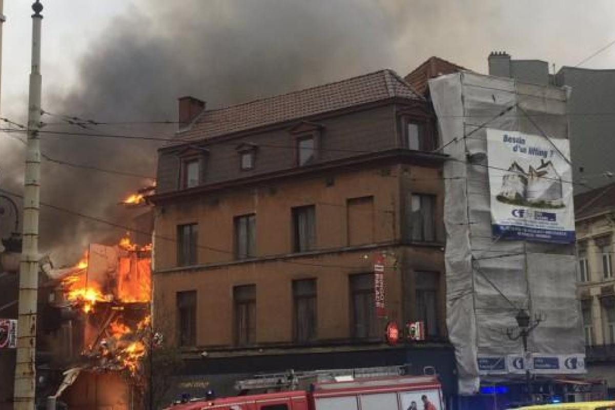 В Брюсселе в жилом доме прогремел взрыв, есть жертвы. Опубликовано видео с места трагедии