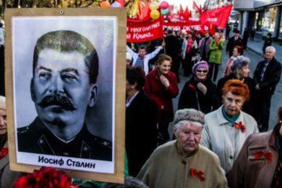 Россиянка "в пух и прах" разнесла "ватные" взгляды своих земляков: Как вы можете скучать по плетям и доносам!