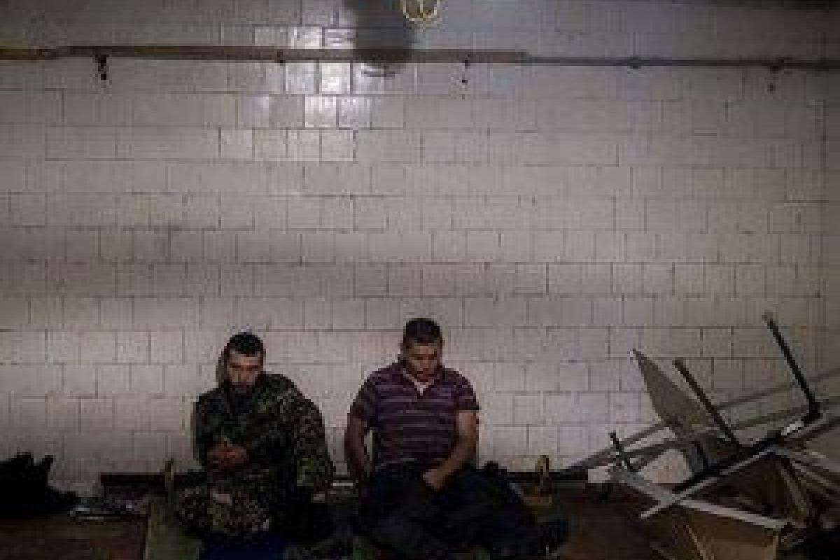 Русских "добровольцев" бросают "на подвалы" в "ДНР". Это месть им за помощь? - соратник Стрелкова Русских "добровольцев" бросают "на подвалы" в "ДНР". Это месть им за помощь? - соратник Стрелкова