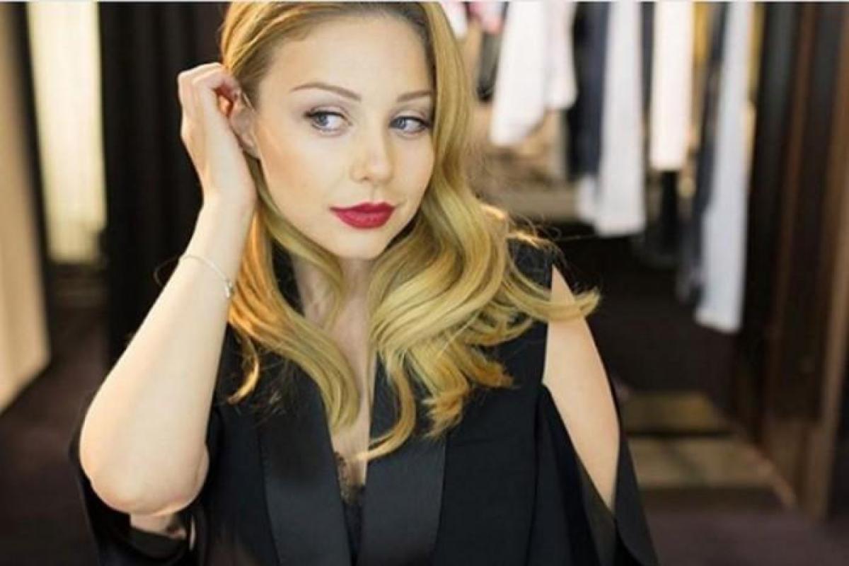 Тина Кароль в роскошных нарядах снялась в фотосессии для журнала "Viva" Тина Кароль в роскошных нарядах снялась в фотосессии для журнала "Viva"