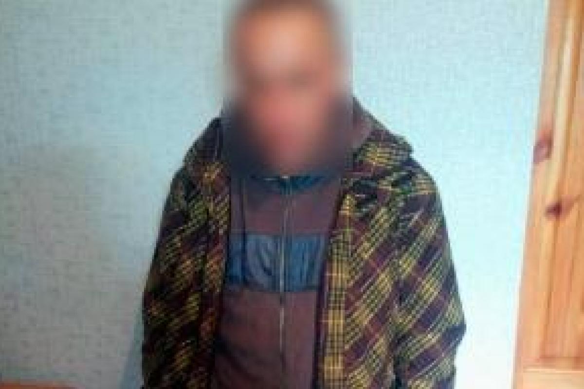 В Балаклее полиция задержала мужчину, который "под шумок" обчистил соседей и школу В Балаклее полиция задержала мужчину, который "под шумок" обчистил соседей и школу