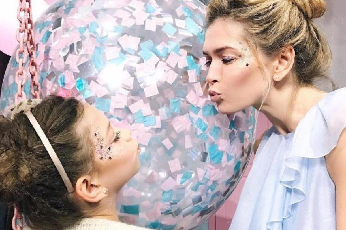 Певица Вера Брежнева поразила поклонников нежным романтическим образом на новом снимке