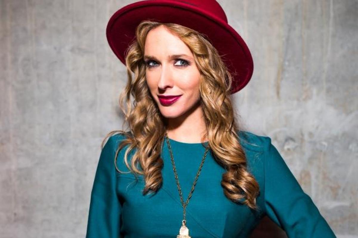 Телеведущая Катя Осадчая блеснула шикарной фигурой после родов Телеведущая Катя Осадчая блеснула шикарной фигурой после родов