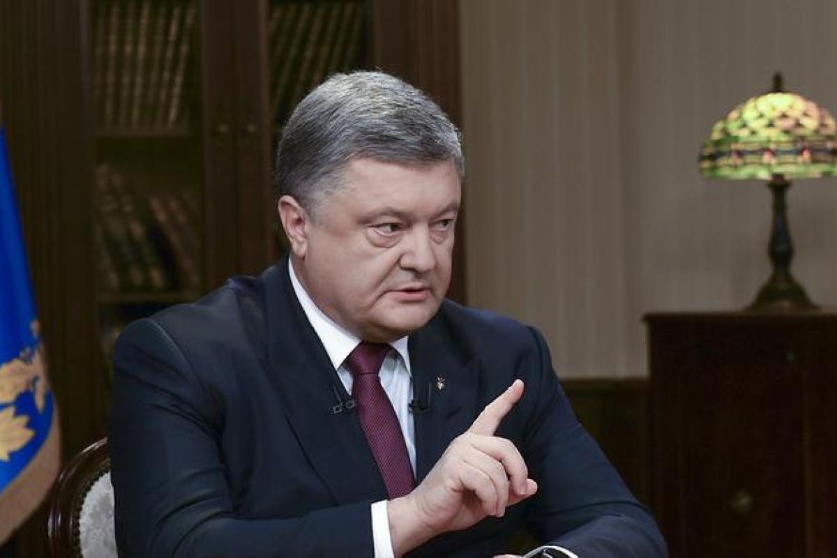 Порошенко: Блокада уничтожила Украину на Донбассе Порошенко: Блокада уничтожила Украину на Донбассе