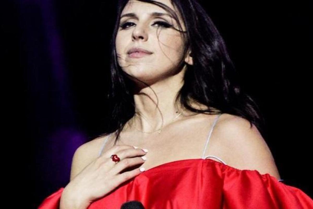 Певица Джамала показала свое фото без макияжа: поклонники в восторге Певица Джамала показала свое фото без макияжа: поклонники в восторге