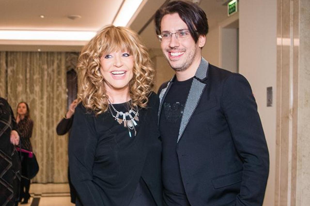 Алла Пугачева очаровала публику на презентации новой коллекции обуви Алла Пугачева очаровала публику на презентации новой коллекции обуви