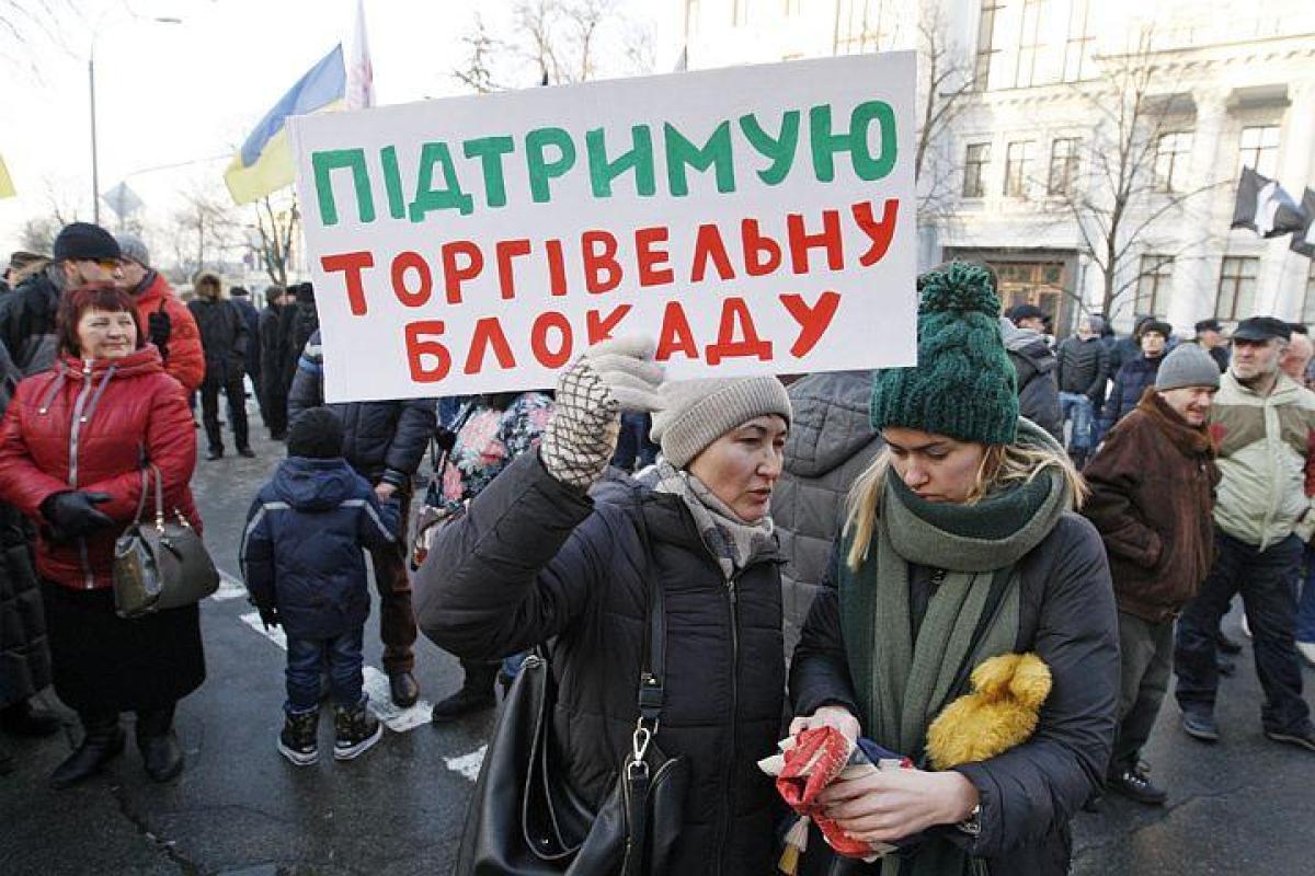 Касьянов: Блокада все больше похожа на манипуляцию в чьей-то большой игре