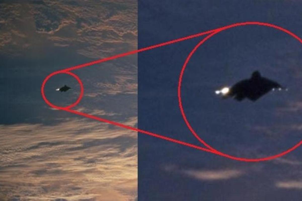 Тайны космоса: Загадка спутника "Черный принц" Тайны космоса: Загадка спутника "Черный принц"