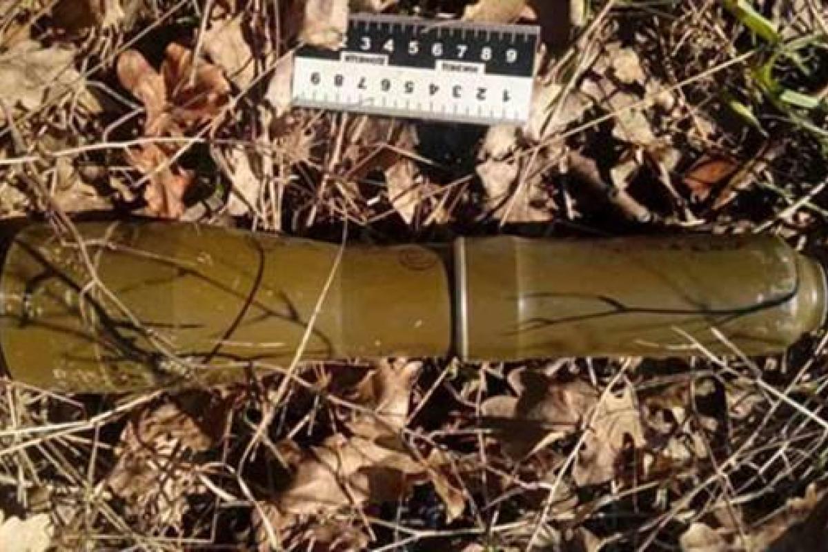 На Донетчине погиб мужчина, который при помощи молотка пытался разобрать снаряд На Донетчине погиб мужчина, который при помощи молотка пытался разобрать снаряд