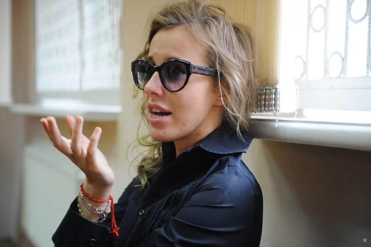 Ксения Собчак весело "зажигала" на дне рождения модели Натальи Водяновой