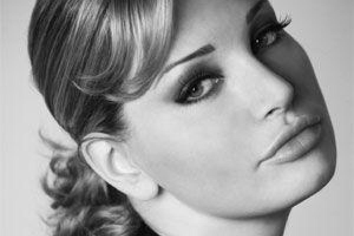 Мария Максакова споет украинские песни в память о погибшем муже Мария Максакова споет украинские песни в память о погибшем муже