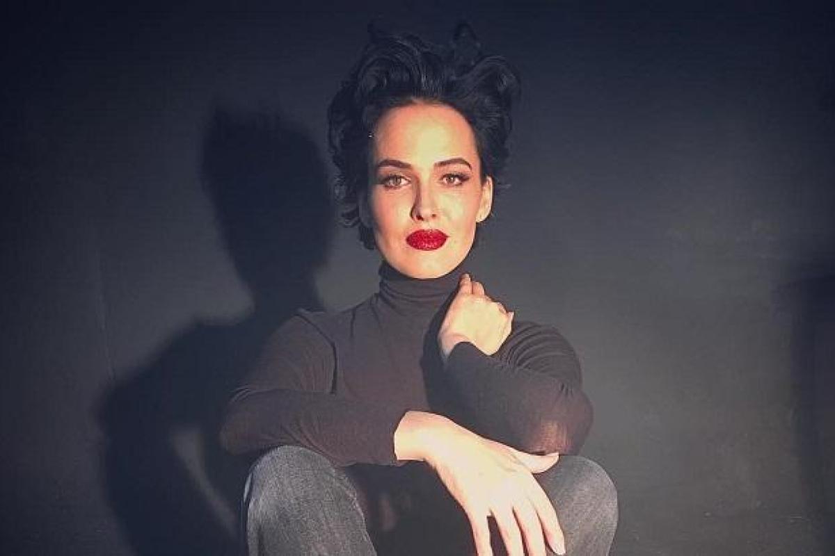 Даша Астафьева показала видео из спортзала: певица активно готовится к лету