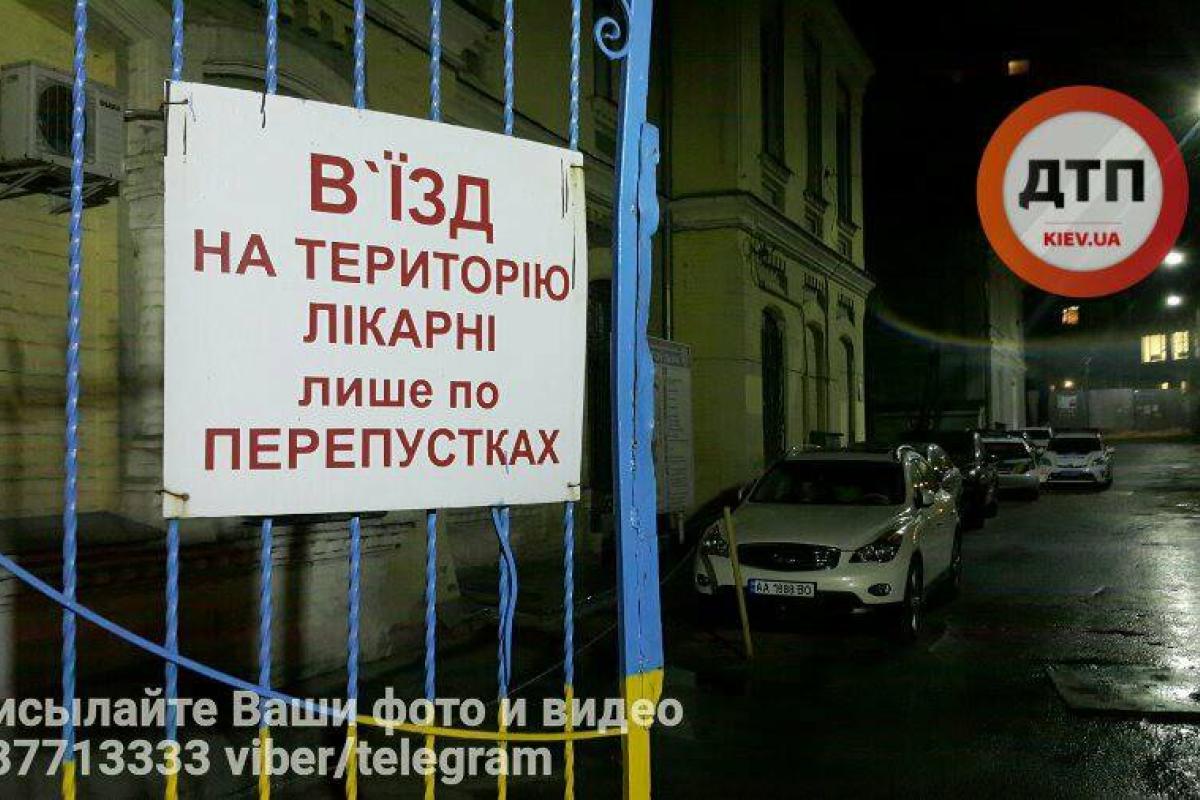 В Киеве задержан пьяный врач на "Geely", который протаранил автомобиль "Infininti" В Киеве задержан пьяный врач на "Geely", который протаранил автомобиль "Infininti"