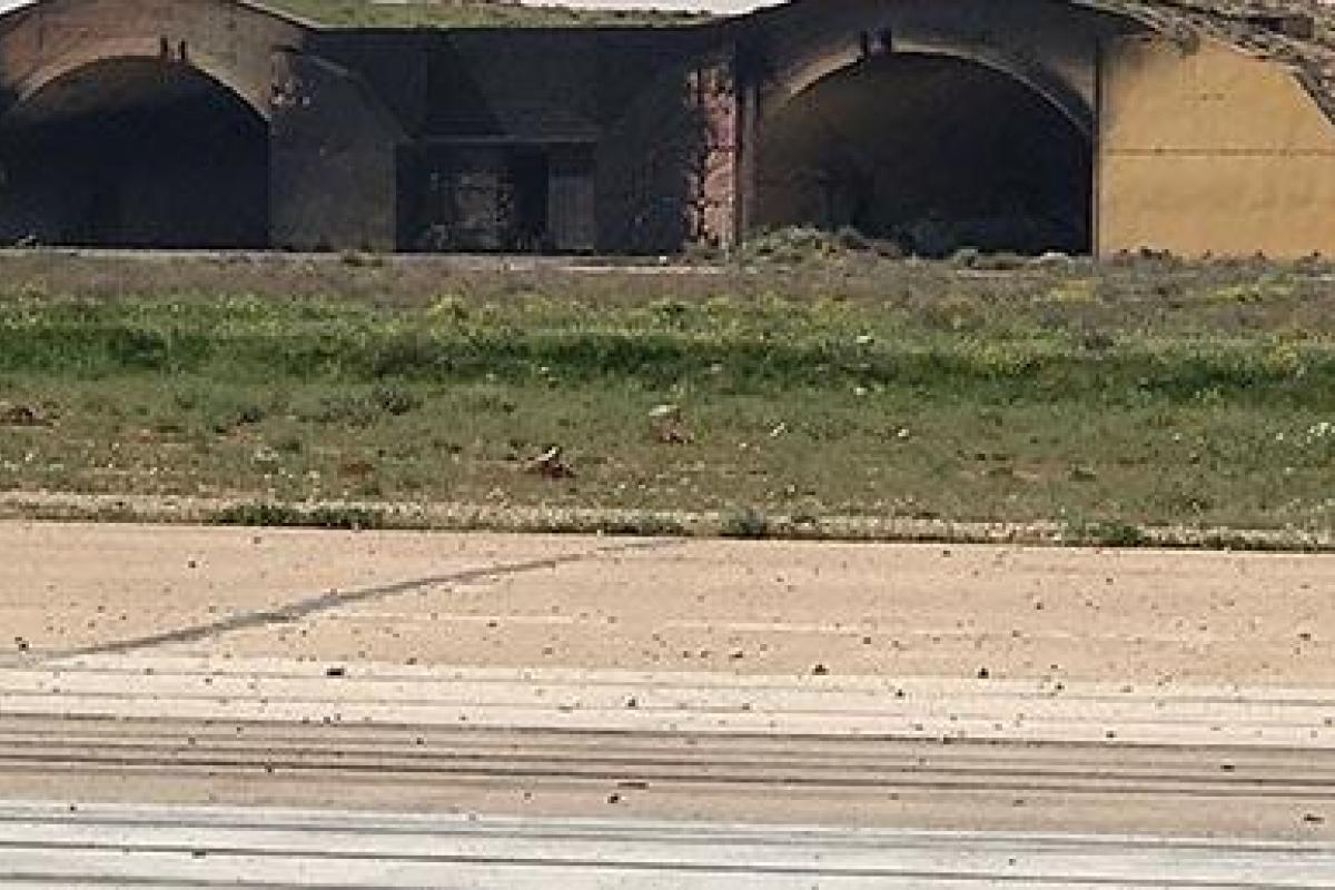 В Сети опубликовали первые кадры с разрушенной сирийской авиабазы