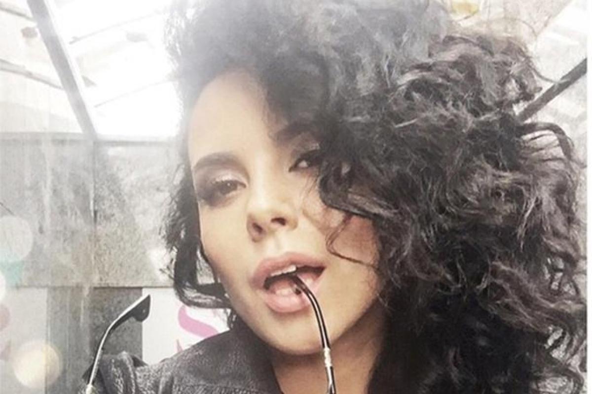 Певица Настя Каменских показала поклонникам, как отдыхает с мамой в Барселоне Певица Настя Каменских показала поклонникам, как отдыхает с мамой в Барселоне