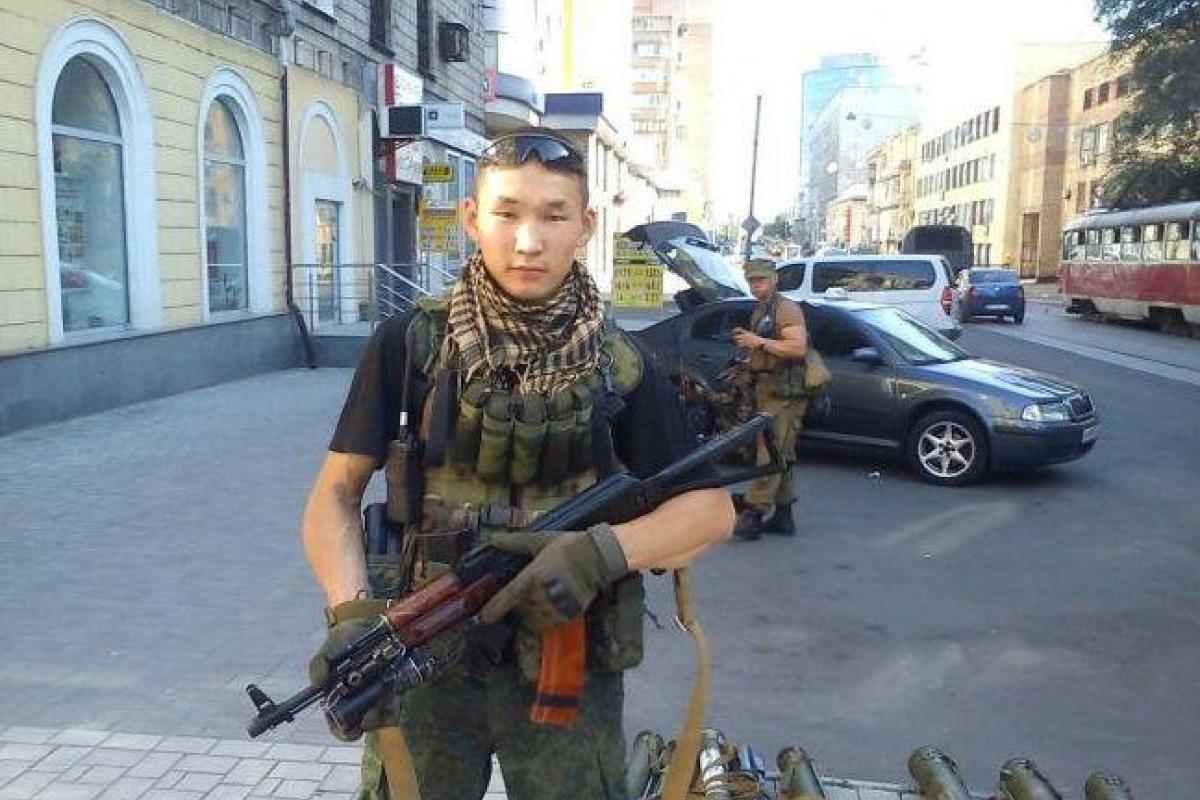 В Сирии погиб российский наемник с позывным "Тайфун", который воевал за боевиков "Л-ДНР" В Сирии погиб российский наемник с позывным "Тайфун", который воевал за боевиков "Л-ДНР"
