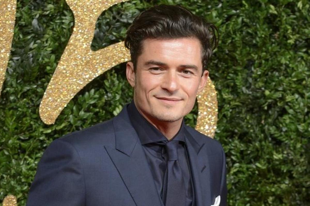 Голливудский актер Орландо Блум закрутил роман с актрисой Ниной Добрев Голливудский актер Орландо Блум закрутил роман с актрисой Ниной Добрев