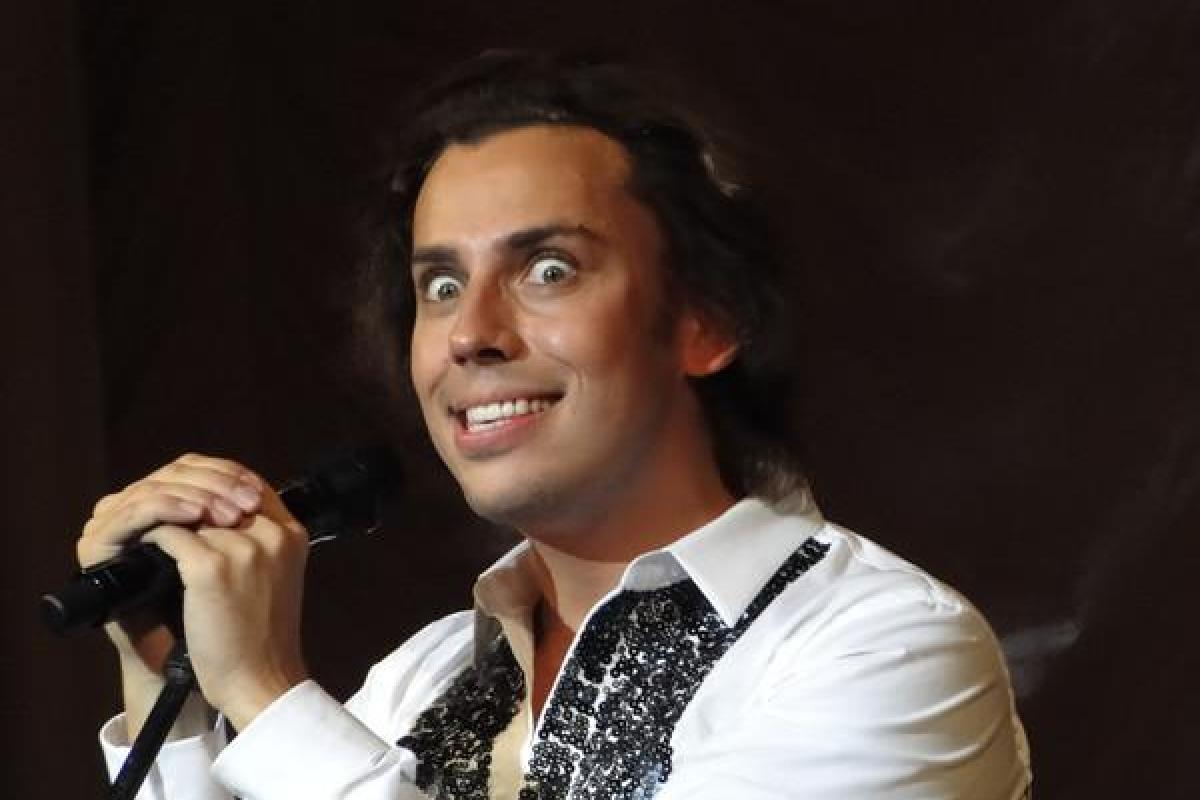 Юморист Максим Галкин показал пародию на Ренату Литвинову: поклонники в восторге Юморист Максим Галкин показал пародию на Ренату Литвинову: поклонники в восторге