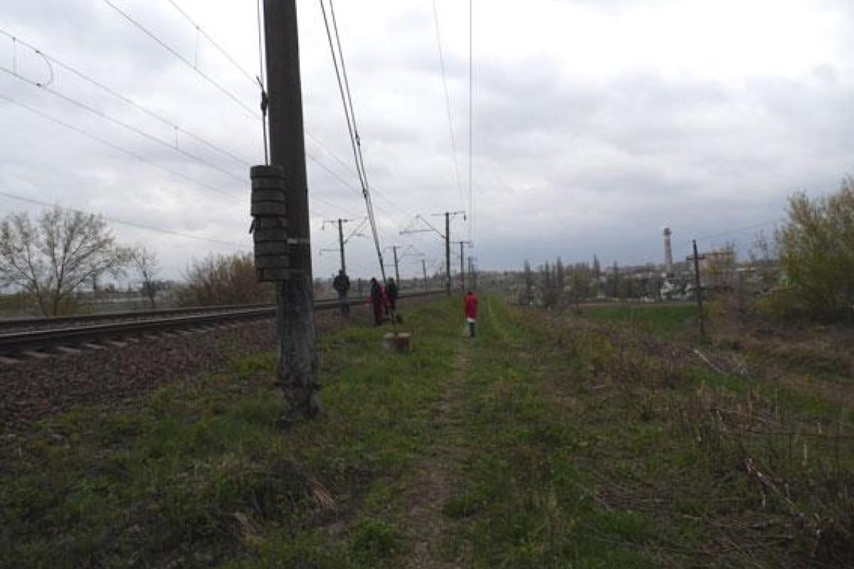 В городе Дубно мужчина решил свести счеты с жизнью и бросился под проходящий поезд В городе Дубно мужчина решил свести счеты с жизнью и бросился под проходящий поезд