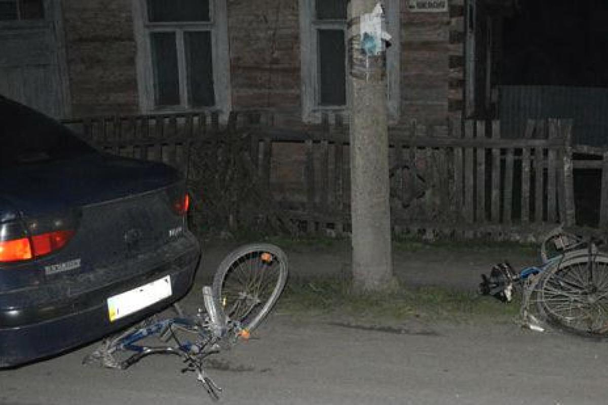На Волыни пьяный водитель сбил четырех велосипедистов: 2 человека погибли на месте ДТП На Волыни пьяный водитель сбил четырех велосипедистов: 2 человека погибли на месте ДТП