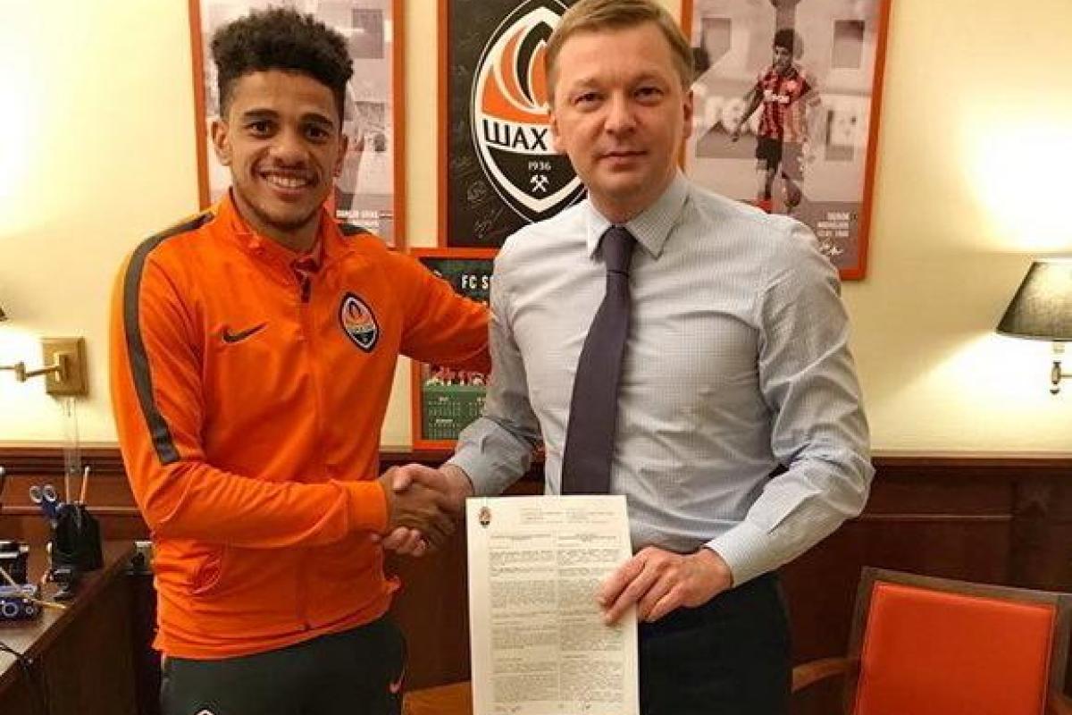 ФК "Шахтер" продлил контракт с полузащитником Тайсоном ФК "Шахтер" продлил контракт с полузащитником Тайсоном