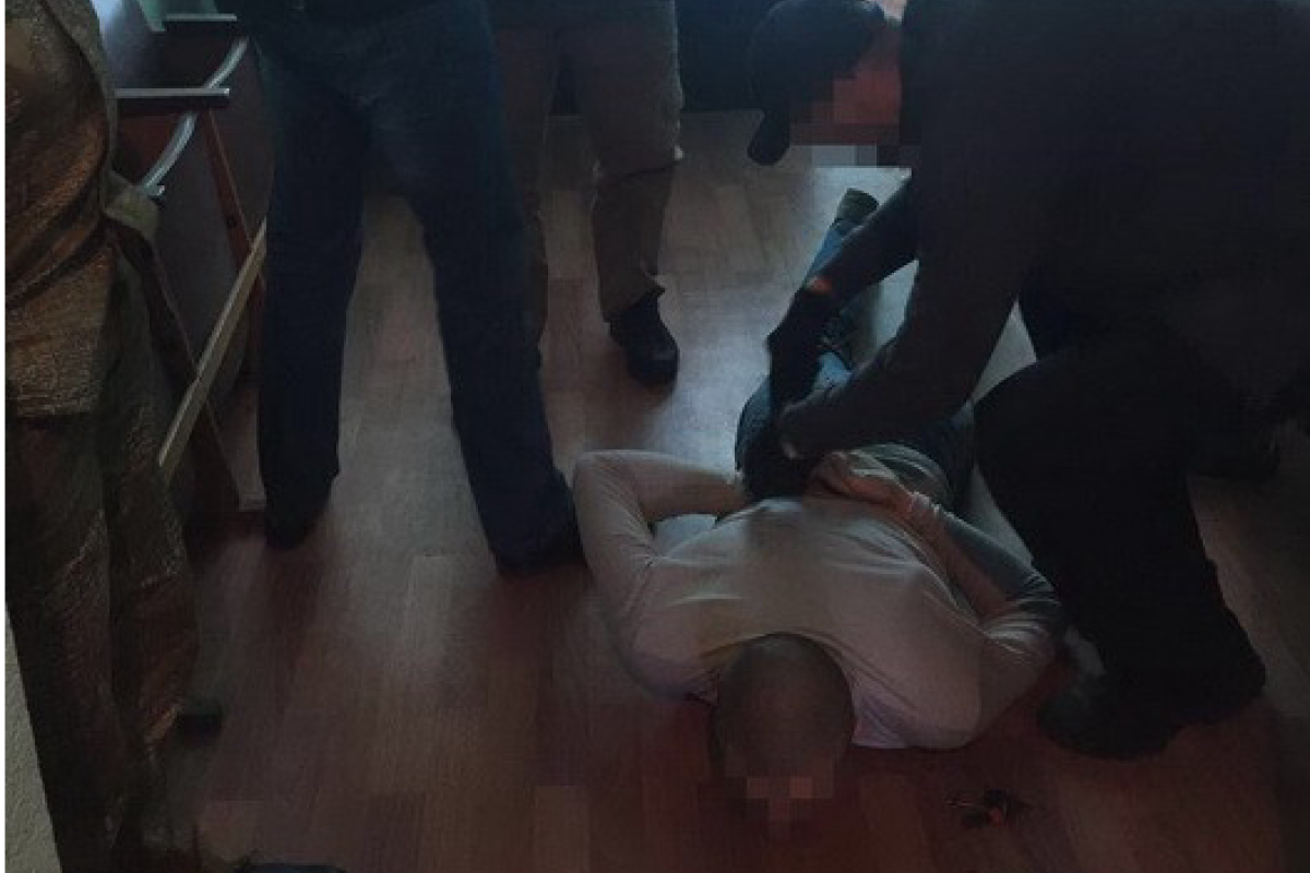 СБУ задержала на Киевщине двух вымогателей в погонах СБУ задержала на Киевщине двух вымогателей в погонах