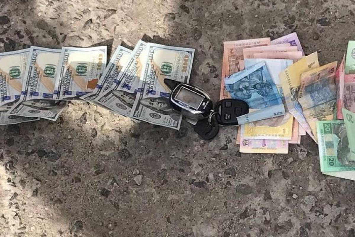 На взятке "погорели" должностные лица Киевской таможни На взятке "погорели" должностные лица Киевской таможни