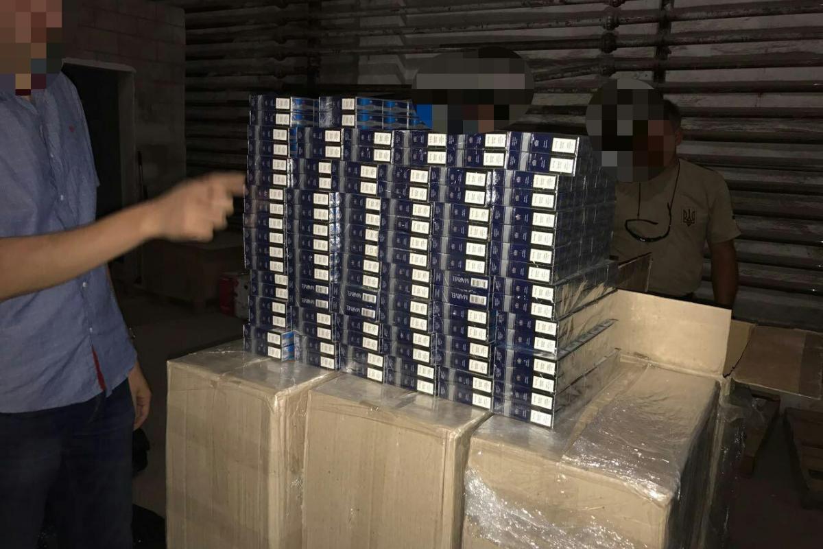 В Мариуполе изъята партия контрафактных сигарет на сумму более полумиллиона гривен