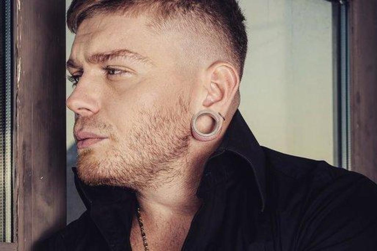 Украинский певец Александр Кривошапко впервые готовится стать отцом Украинский певец Александр Кривошапко впервые готовится стать отцом