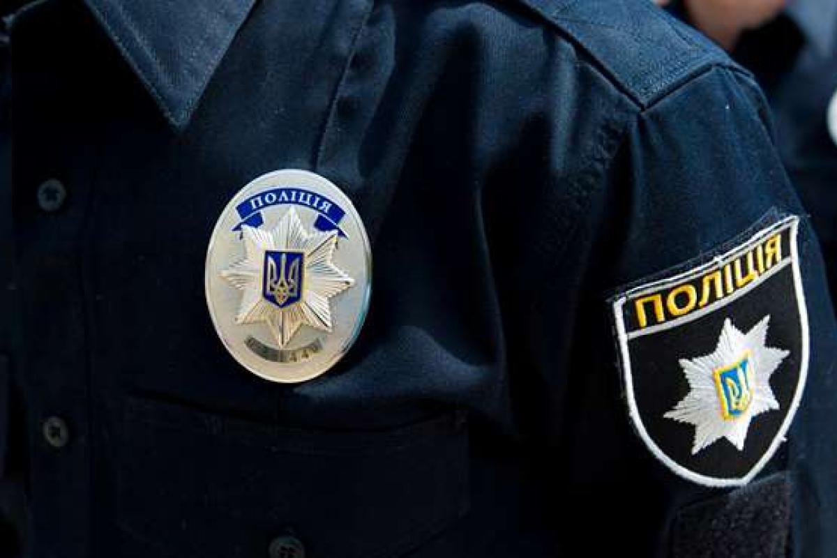 В Черкассах пьяный правонарушитель неудачно пытался откупиться от патрульных В Черкассах пьяный правонарушитель неудачно пытался откупиться от патрульных