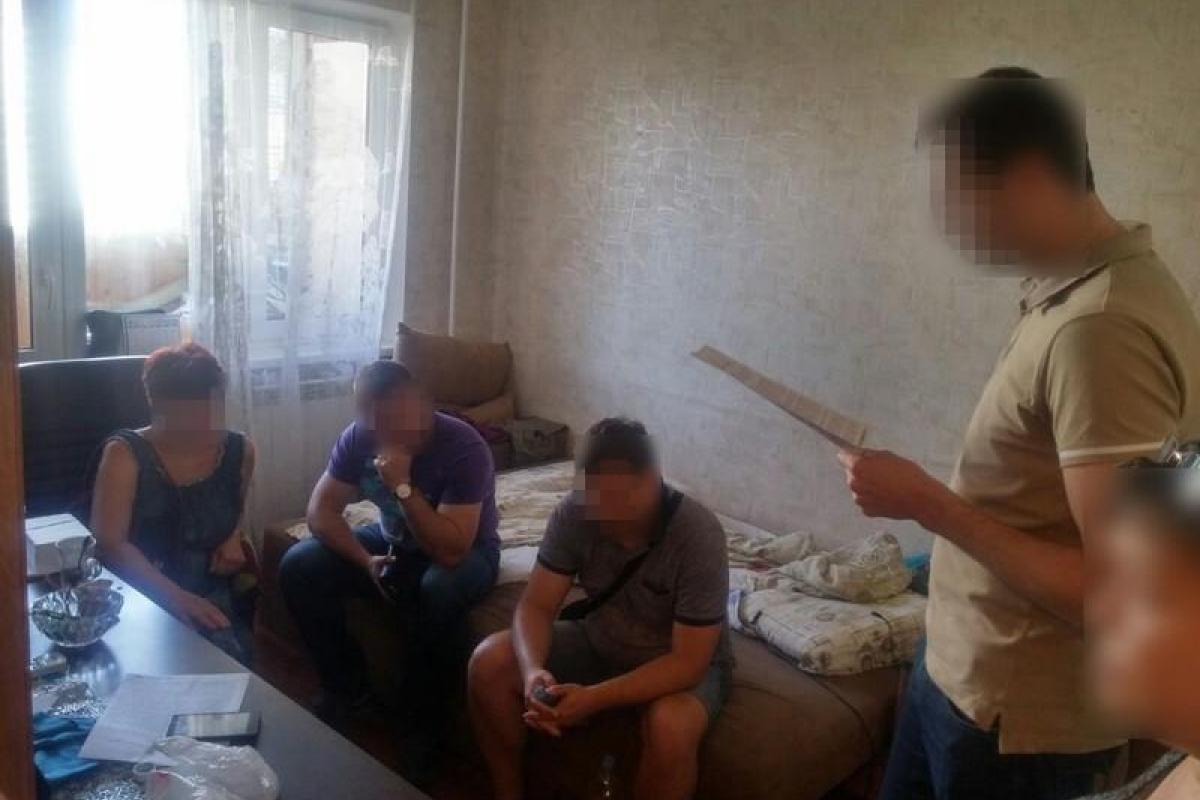 СБУ задержала в Киеве администратора сепаратистских групп в соцсетях СБУ задержала в Киеве администратора сепаратистских групп в соцсетях