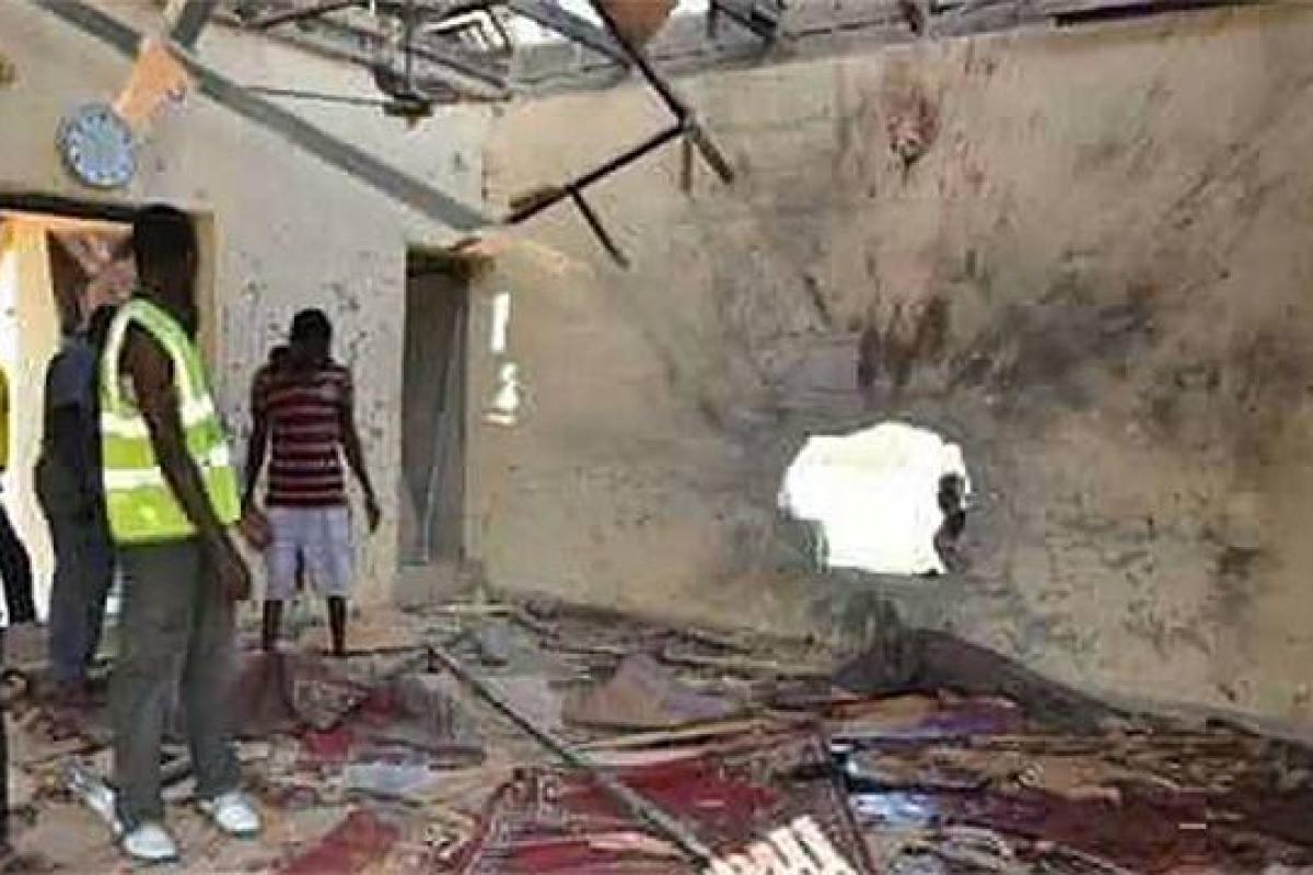 Подросток-смертник подорвал себя в мечети Нигерии, 50 человек убиты