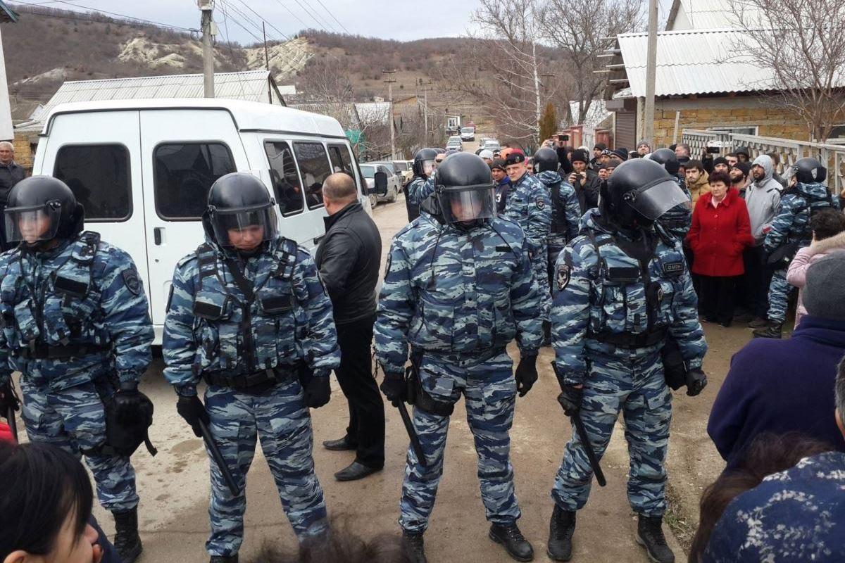 "Если живете в Крыму, держите при себе": Чубаров опубликовал памятку для крымчан  "Если живете в Крыму, держите при себе": Чубаров опубликовал памятку для крымчан