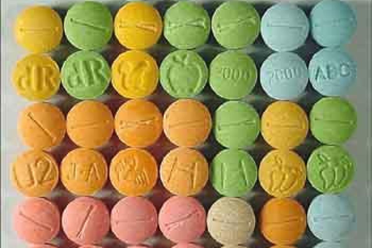 В Украине зафиксированы факты изъятия около 80 новых психоактивных веществ В Украине зафиксированы факты изъятия около 80 новых психоактивных веществ