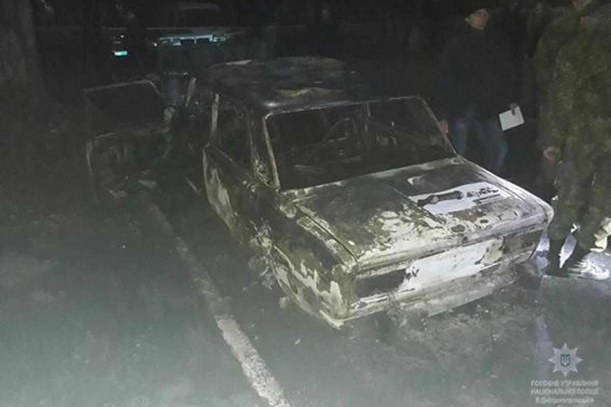В Днепропетровской области разыскивают злоумышленников, обстрелявших из РПГ авто полицейских В Днепропетровской области разыскивают злоумышленников, обстрелявших из РПГ авто полицейских