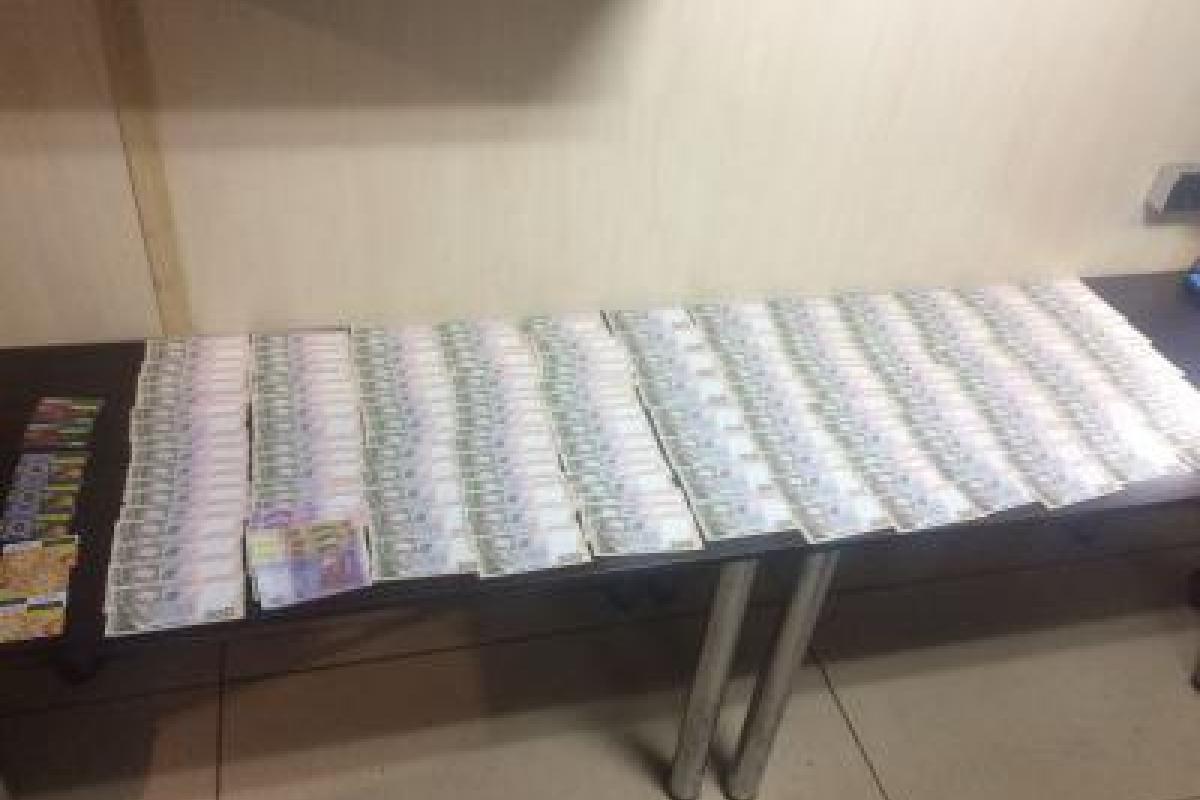 Пограничники задержали украинца за попытку провоза в "ЛНР" крупной суммы денег