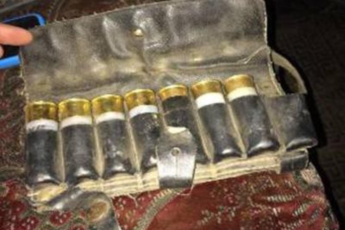 На админгранице с Крымом пограничники изъяли патроны, спрятанные в иномарках На админгранице с Крымом пограничники изъяли патроны, спрятанные в иномарках