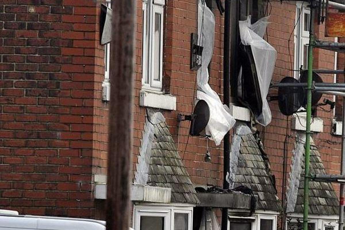 В Британии мужчина поджег дом соседей: погибли трое детей, мама с малышкой - в реанимации