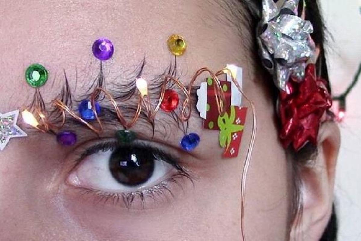 Брови-елочки: в Instagram набирает популярность новый бьюти-тренд Брови-елочки: в Instagram набирает популярность новый бьюти-тренд