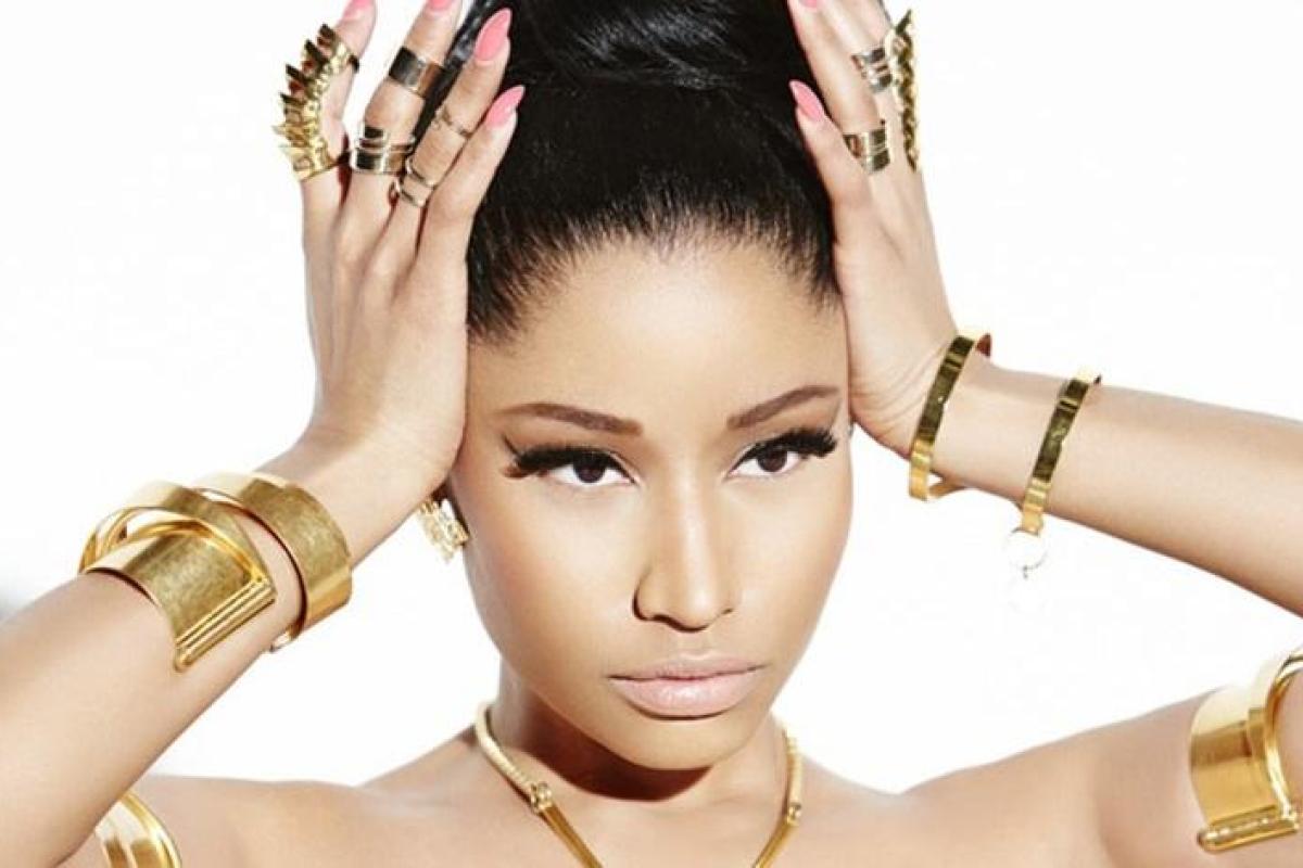 Певица Ники Минаж обнажилась для откровенной фотосессии Певица Ники Минаж обнажилась для откровенной фотосессии