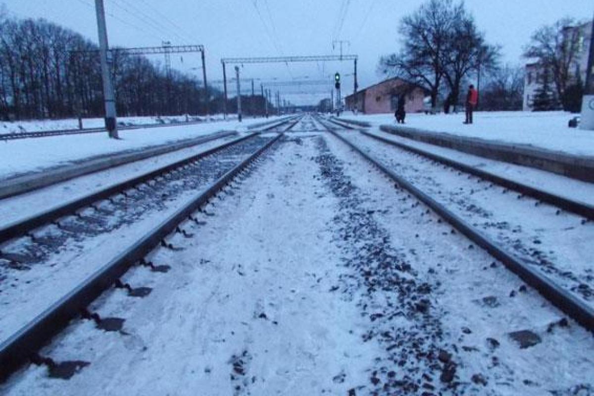В Ровенской области женщина с сыном попали под поезд: мать погибла на месте происшествия В Ровенской области женщина с сыном попали под поезд: мать погибла на месте происшествия