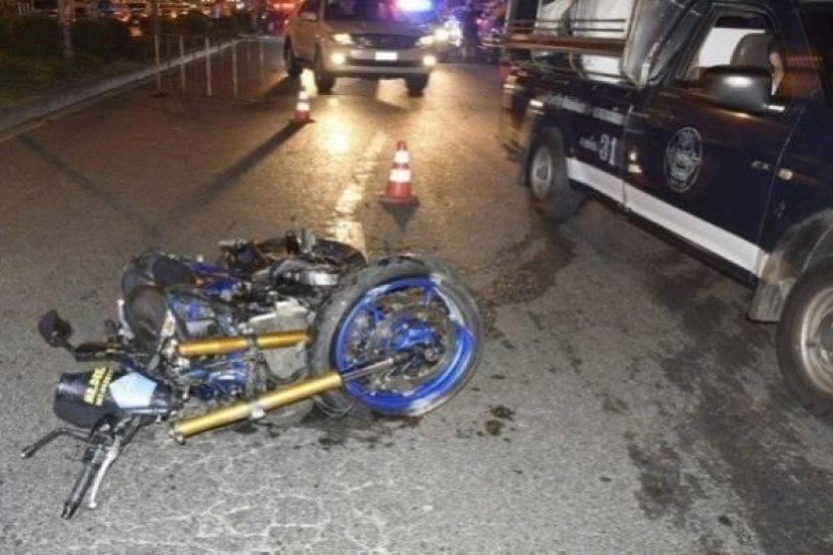 Российский турист на Kawasaki влетел в толпу в центре курортного города Паттайя: есть жертвы