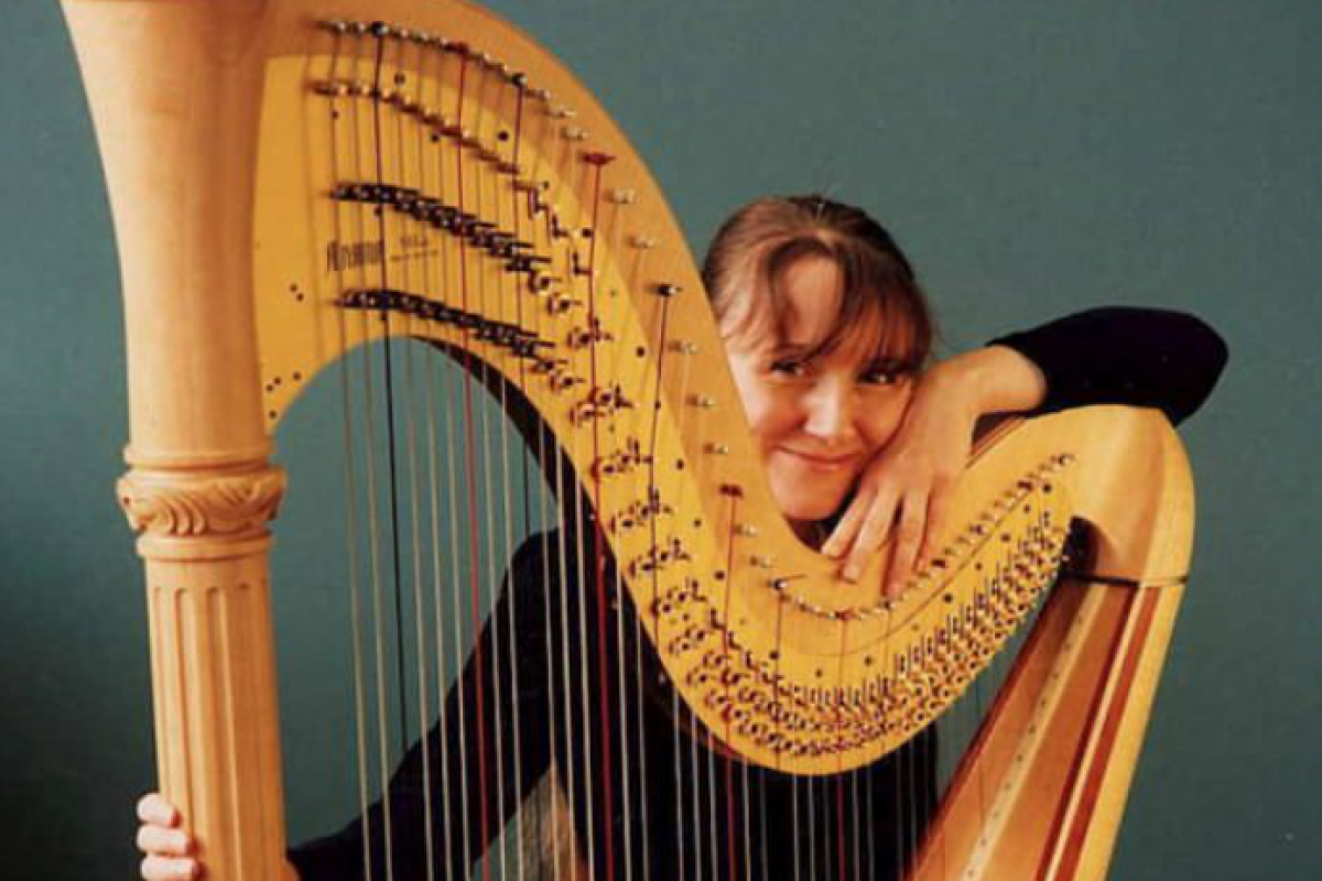 Знаменитую арфистку Даниэль Перретт и ее бойфренда обвиняют в изнасиловании подростка