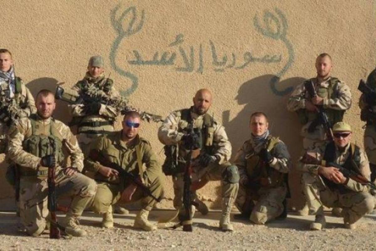 В Сирии под авиаудар попали российские наемники: ликвидированы около ста ''вагнеровцев" В Сирии под авиаудар попали российские наемники: ликвидированы около ста ''вагнеровцев"