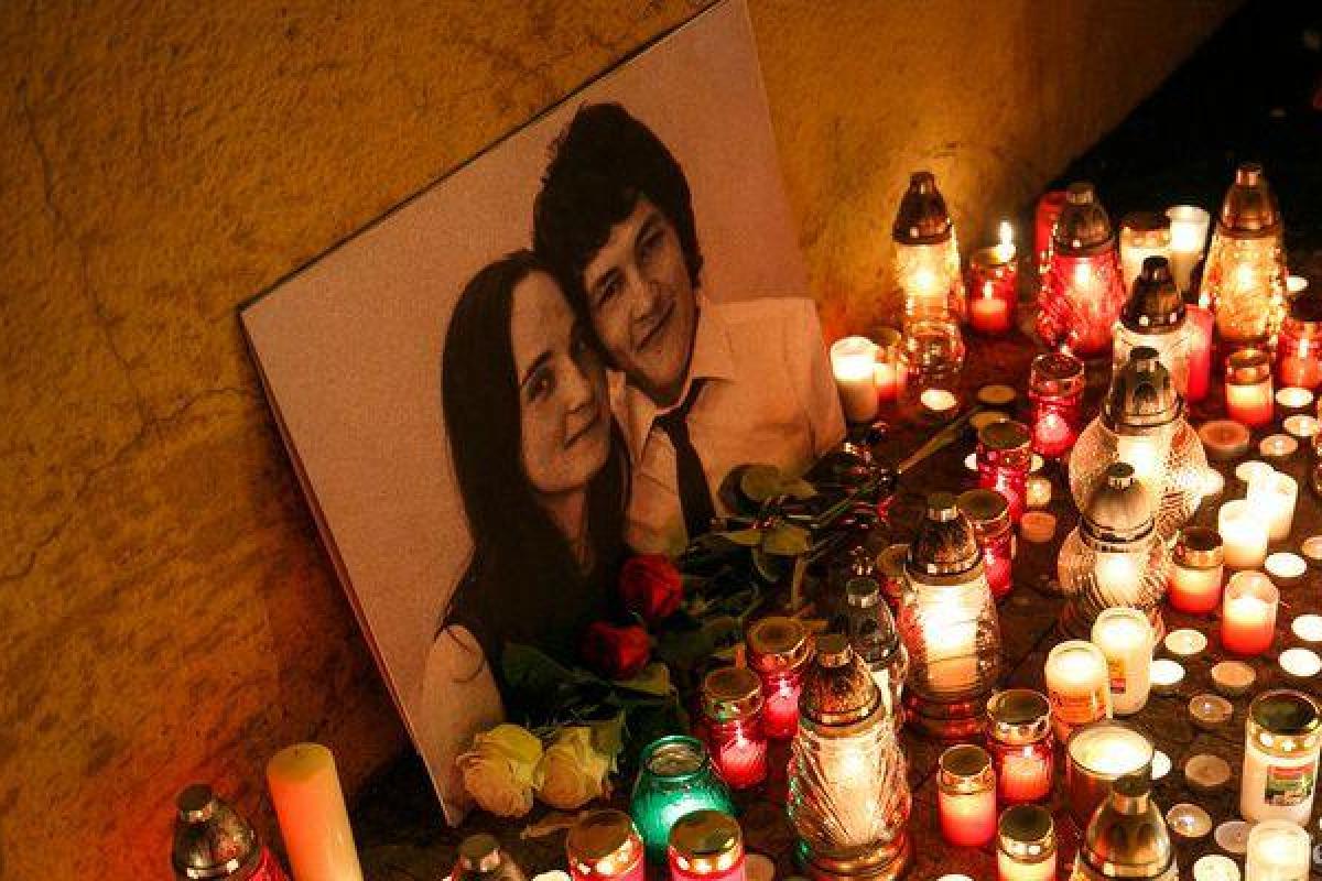 В Словакии застрелили известного журналиста и его девушку