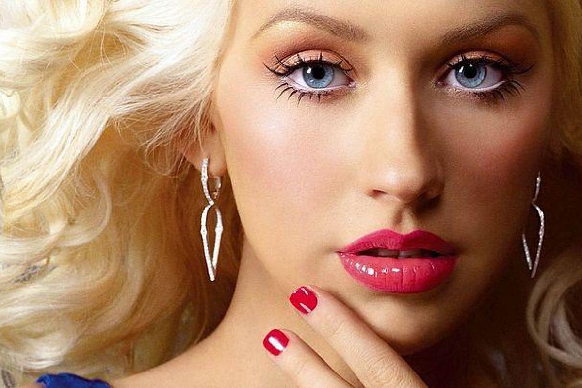 Горячая штучка: Кристина Агилера взорвала сеть эротической фотосессией Горячая штучка: Кристина Агилера взорвала сеть эротической фотосессией