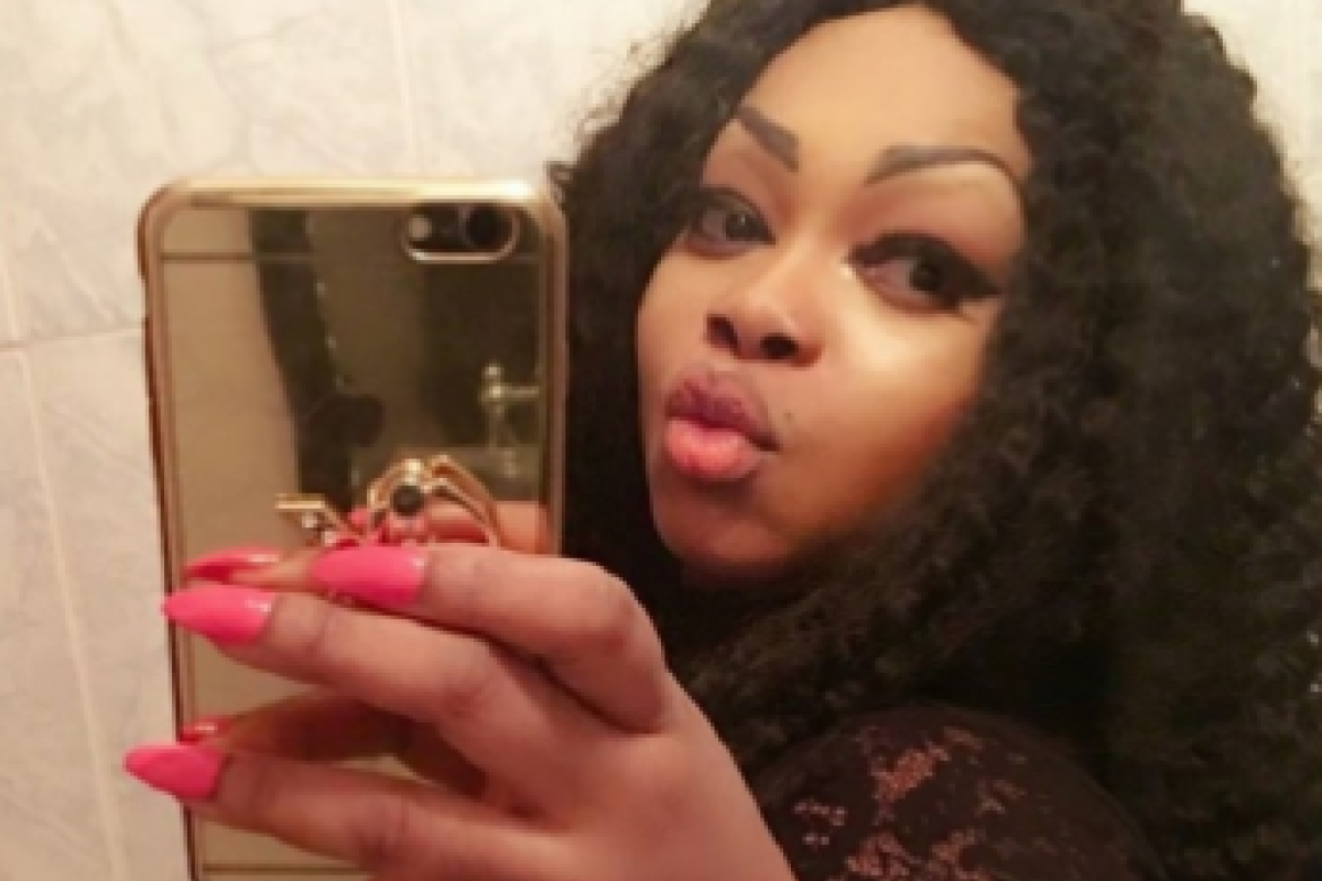 Звезда соцсетей с огромными бедрами призналась, что шокирует людей своими формами Звезда соцсетей с огромными бедрами призналась, что шокирует людей своими формами