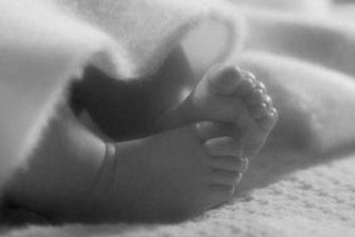 В Донецкой области за решетку сядет горе-мамаша, виновная в смерти малыша В Донецкой области за решетку сядет горе-мамаша, виновная в смерти малыша