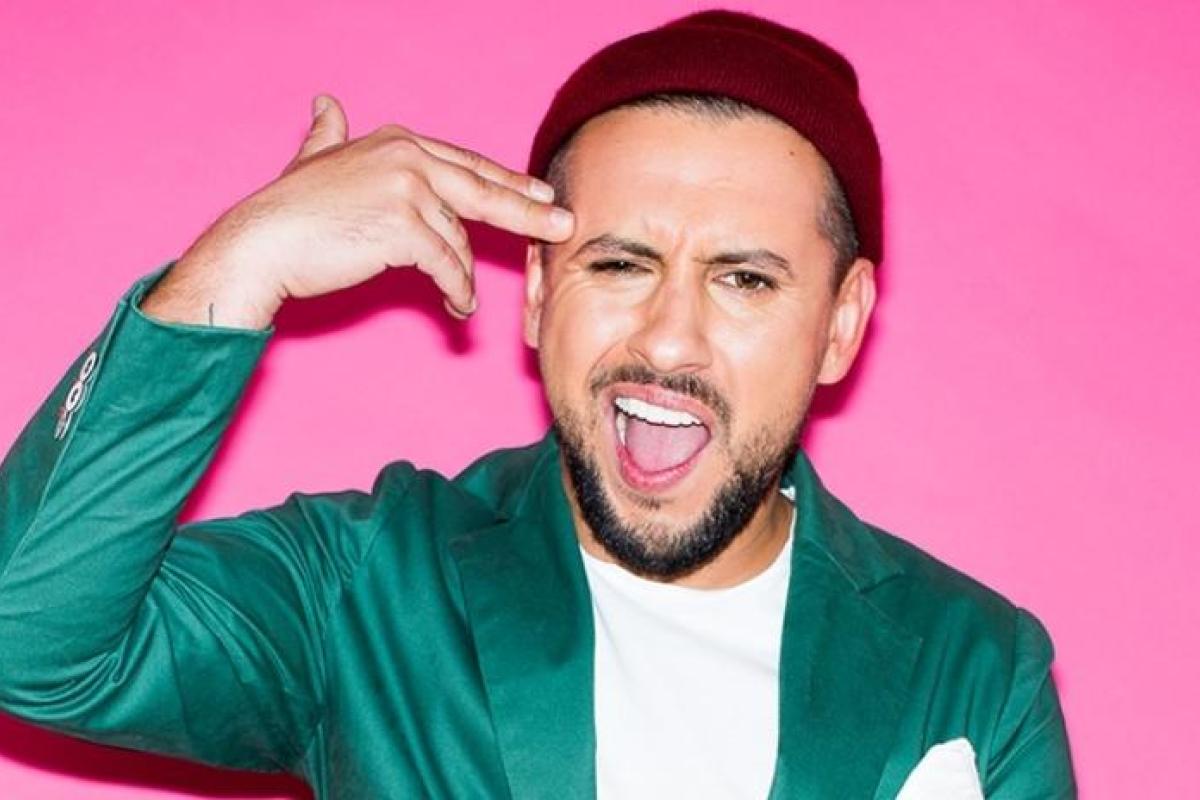 Падение на сцене и бурные овации зрителей: зажигательный певец MONATIK дал концерты в Минске Падение на сцене и бурные овации зрителей: зажигательный певец MONATIK дал концерты в Минске